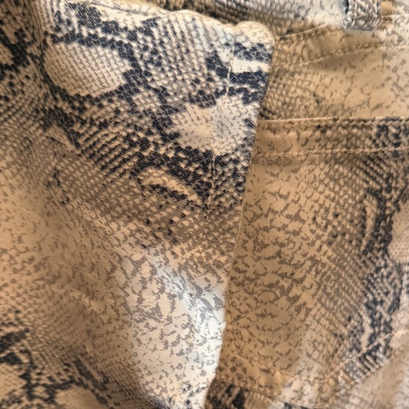 Shyanne Snake Print Flare Pants Size 26 - Picture 7 of 9